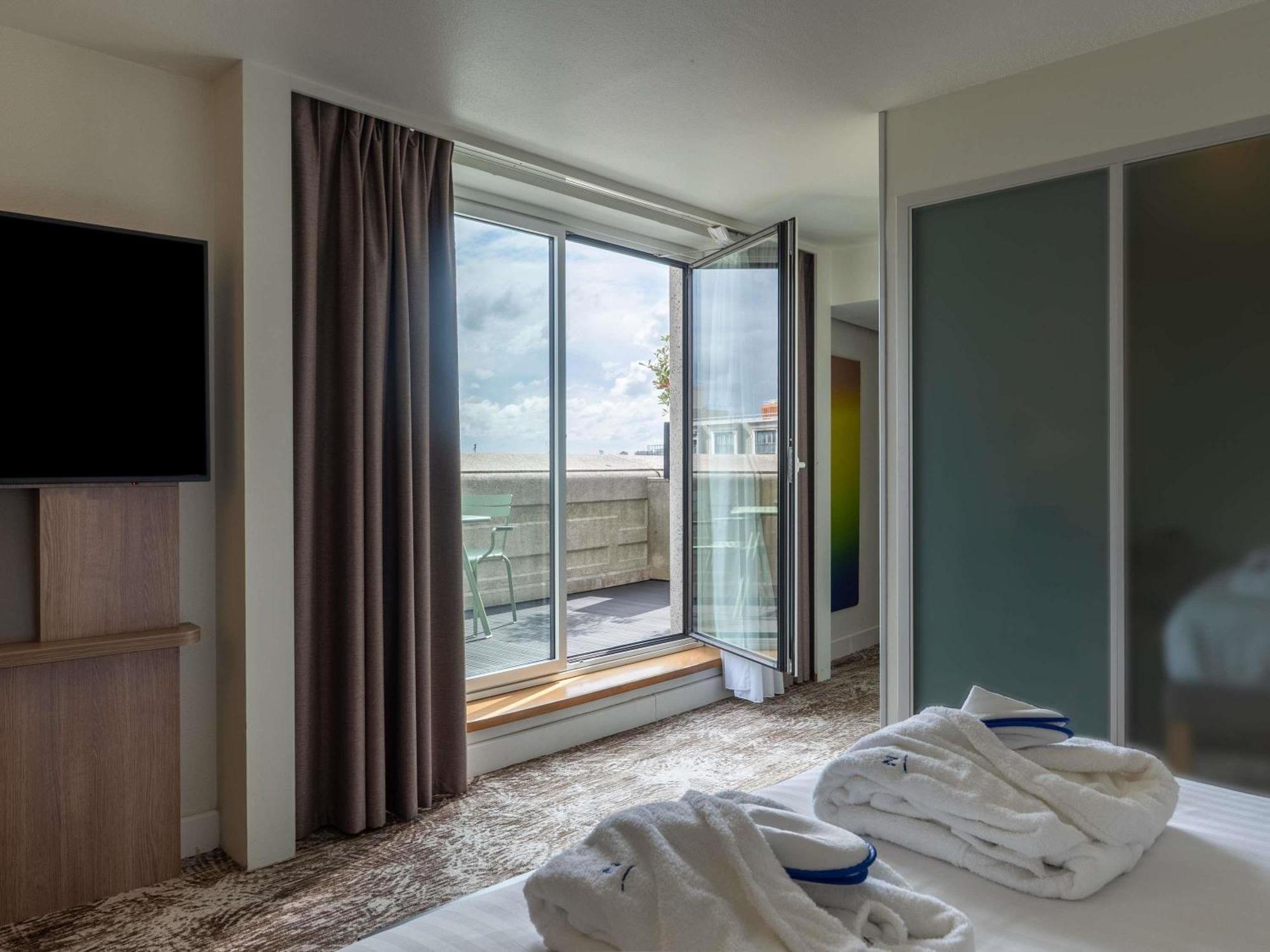 Camera Matrimoniale Executive con Letto Queen-Size e Terrazza